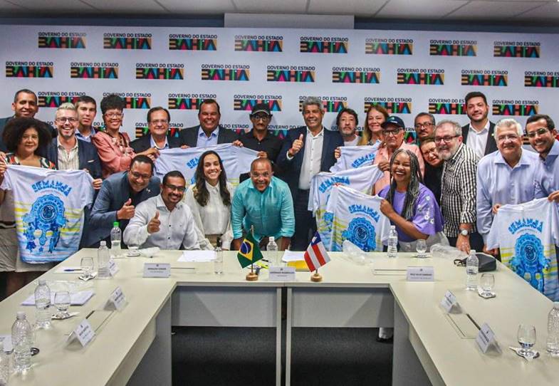 A diretora de Política e Planejamento Ambiental da Sema, Luana Ribeiro, apresentou o programa Bahia Mais Verde Verão