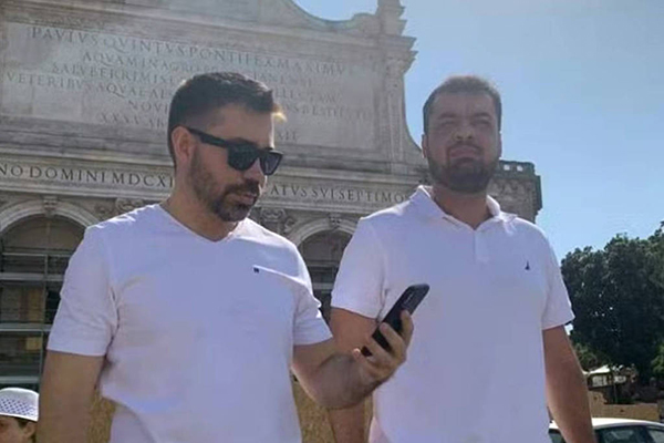 Vinícius Sarciá Rocha e o governador do Rio de Janeiro, Cláudio Castro (PL), seu irmão