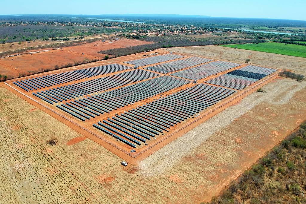 Usina fotovoltaica financiada pelo Banco de Desenvolvimento de Minas Gerais na cidade de Manga, no norte do estado