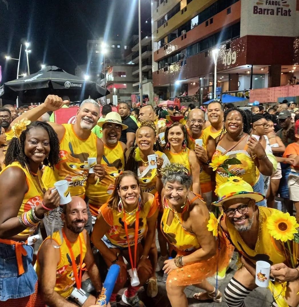 Durante o percurso, os foliões também contaram com serviço open bar