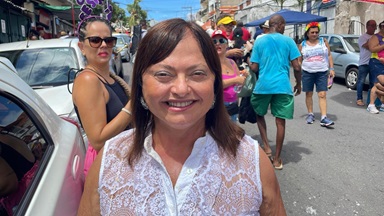 Deputada federal Alice Portugal vai à Mudança do Garcia