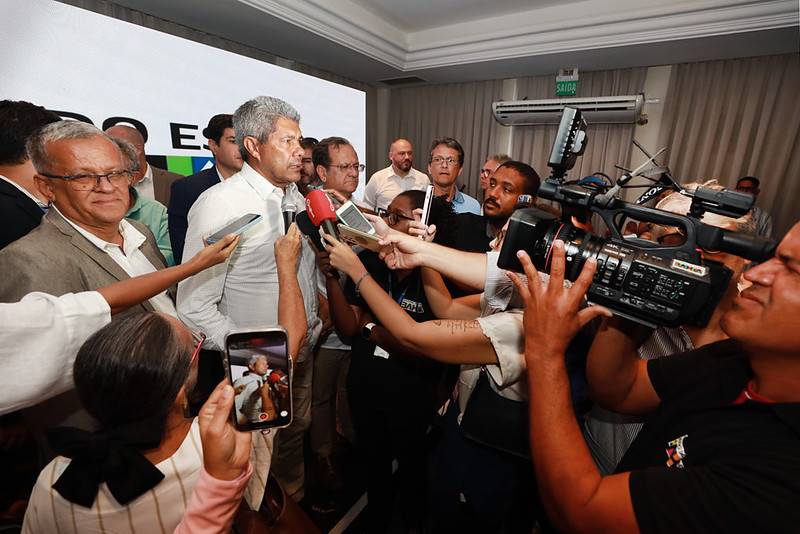 Imagem de Jerônimo cita Itapuã e Paralela como possíveis novos circuitos do Carnaval de Salvador