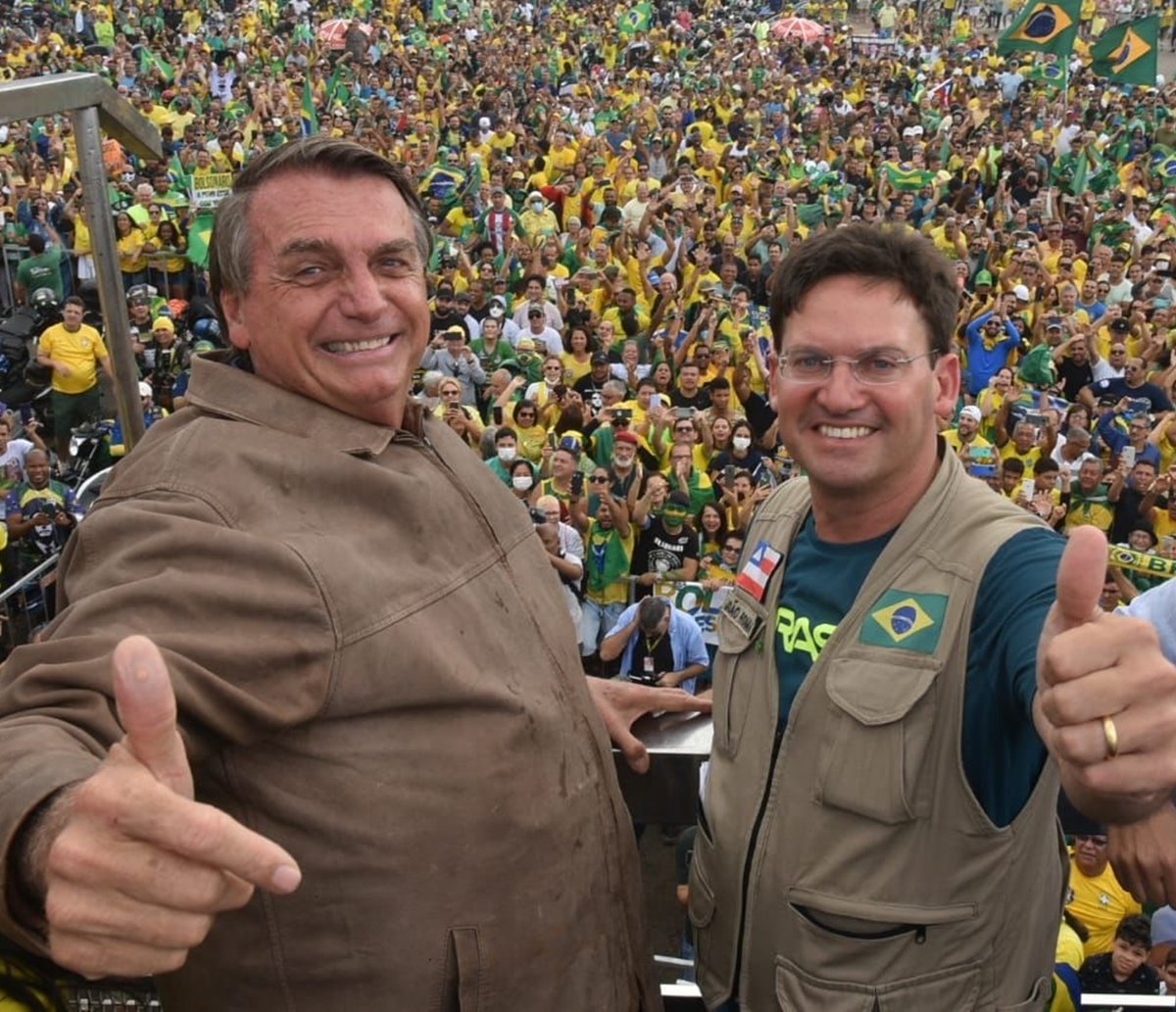Jair Bolsonaro e João Roma