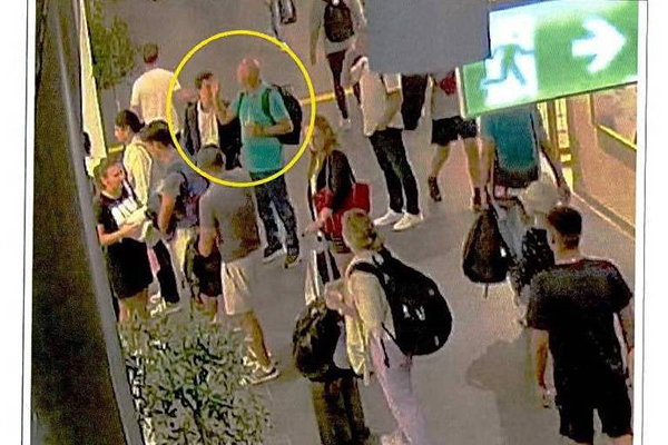 Imagem do suposto tapa do empresário Roberto Mantovani no advogado Alexandre Barci de Moraes, filho do ministro do STF Alexandre de Moraes Imagem do suposto tapa do empresário Roberto Mantovani no advogado Alexandre Barci de Moraes, filho do ministro do STF Alexandre de Moraes