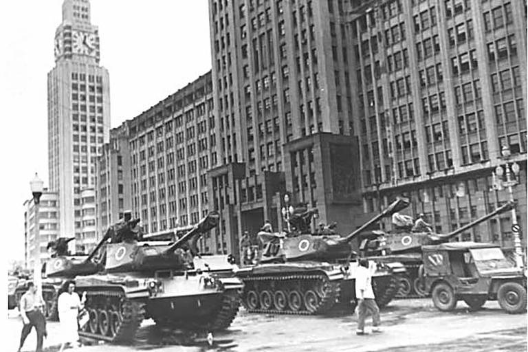 Avenida Presidente Vargas, no Rio de Janeiro, no dia do golpe, em 31 de março de 1964