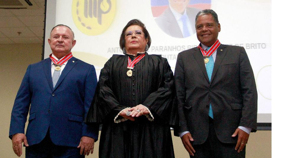 Além do presidente da ALBA, instituição homenageou também diversas personalidades baianas