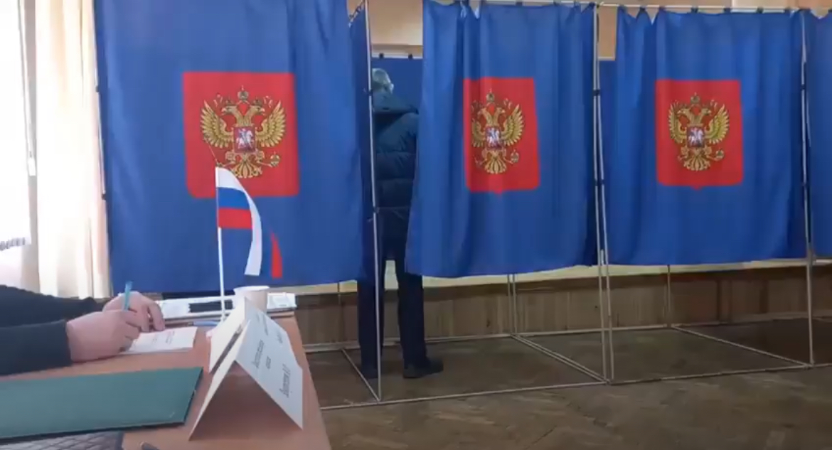 Imagem de Russos votam no segundo dia da eleição destinada a dar mais seis anos de poder a Vladimir Putin Imagem de Russos votam no segundo dia da eleição destinada a dar mais seis anos de poder a Vladimir Putin