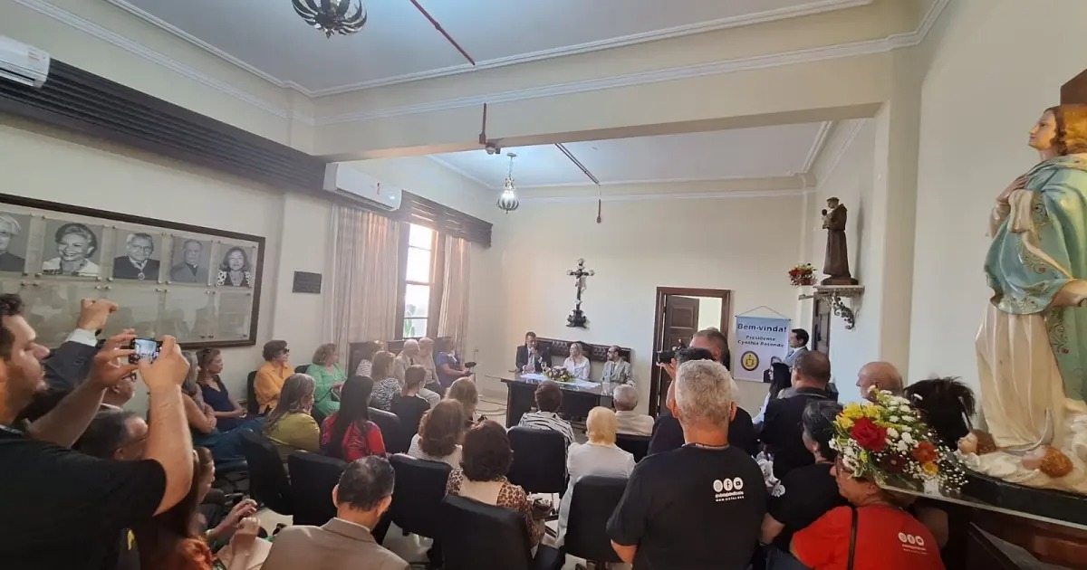 Também marcaram presença na visita os vice-presidentes da AMAP e da Associação dos Magistrados da Bahia (Amab), Neusa Nascimento e Eldsamir Mascarenhas, respectivamente. Também marcaram presença na visita os vice-presidentes da AMAP e da Associação dos Magistrados da Bahia (Amab), Neusa Nascimento e Eldsamir Mascarenhas, respectivamente.