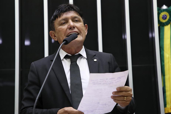 O deputado Éder Mauro