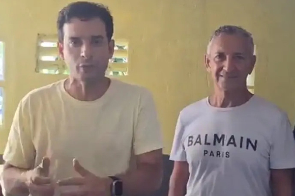 O deputado federal Leo Prates (PDT) e o pré-candidato a prefeito de Lauro de Freitas Teobaldo Costa