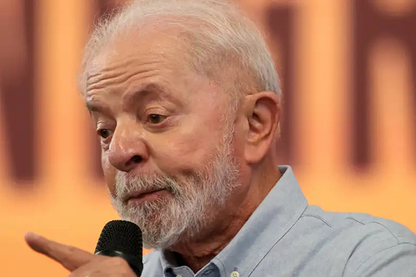 O presidente Lula (PT) lança o programa Terra da Gente no Palácio do Planalto