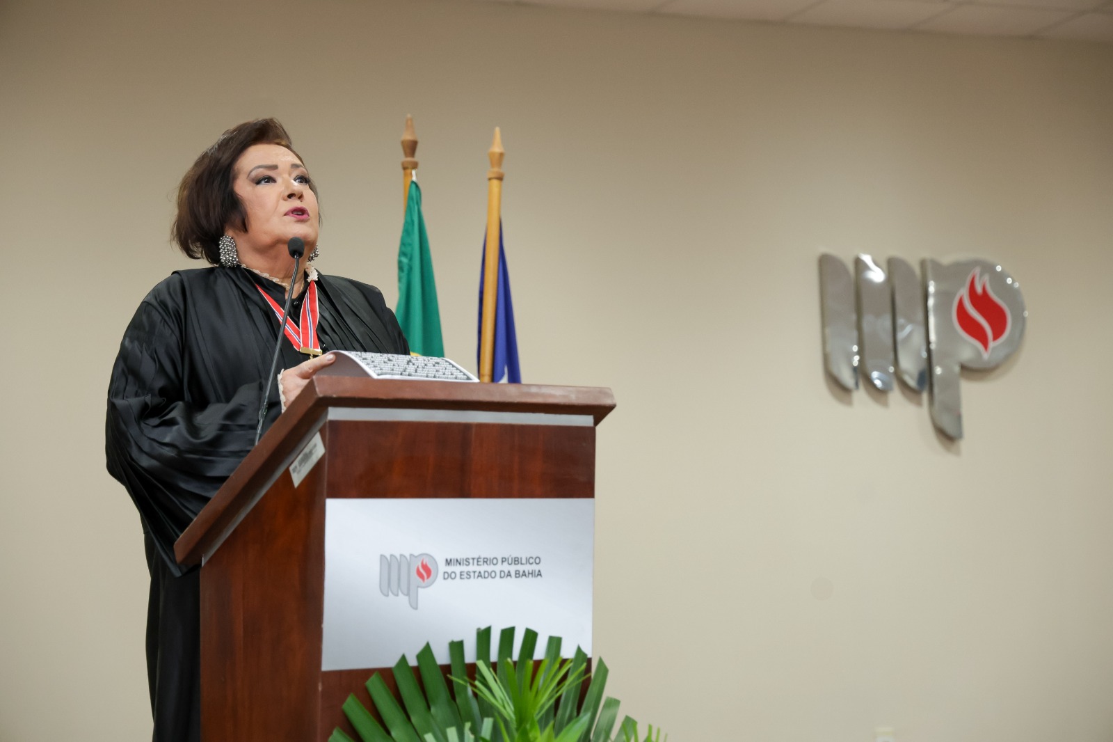 As honrarias foram entregues pessoalmente pela procuradora-geral de Justiça, Norma Cavalcanti As honrarias foram entregues pessoalmente pela procuradora-geral de Justiça, Norma Cavalcanti