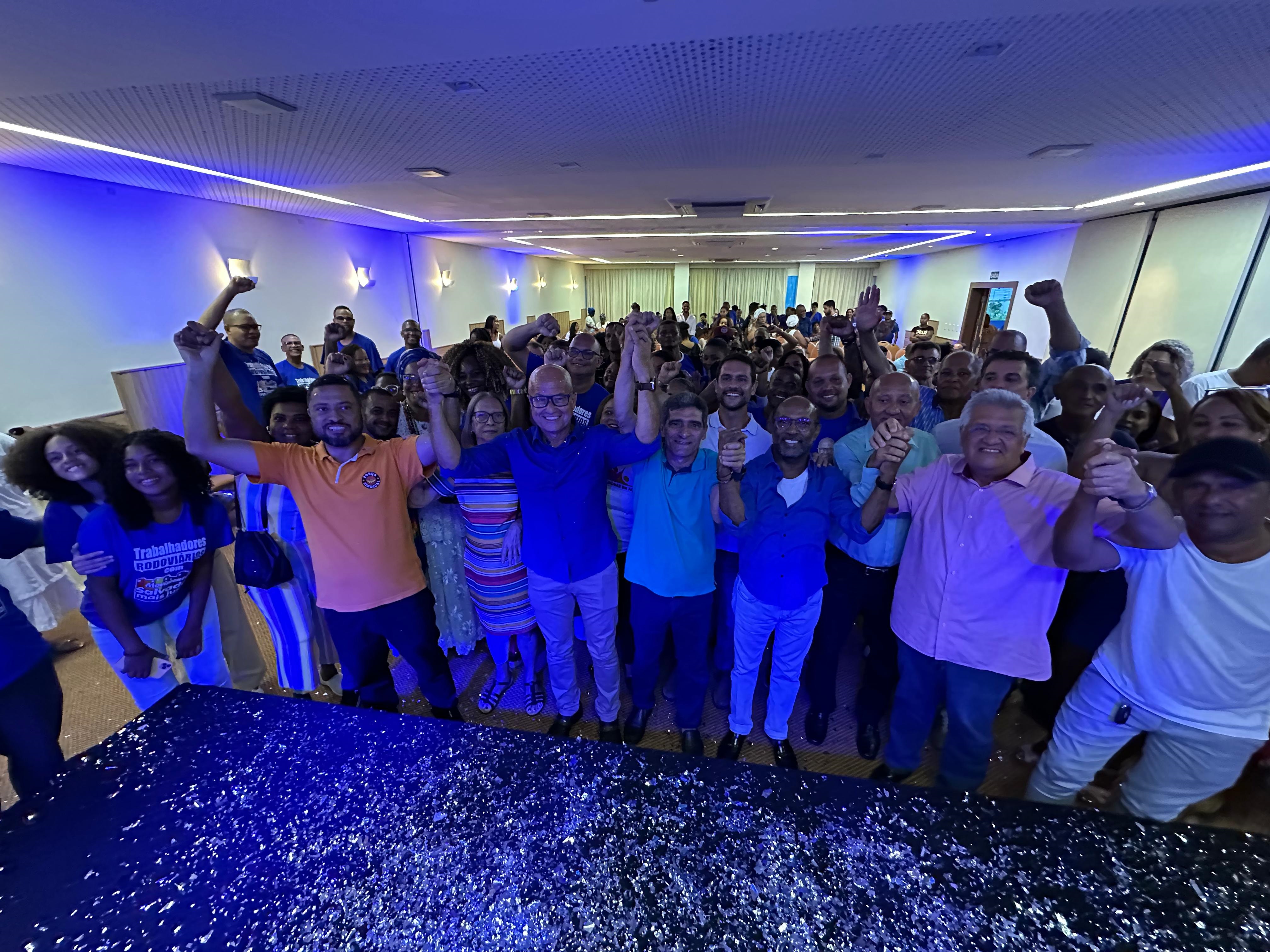 Líder sindical assina filiação ao Podemos Salvador Líder sindical assina filiação ao Podemos Salvador