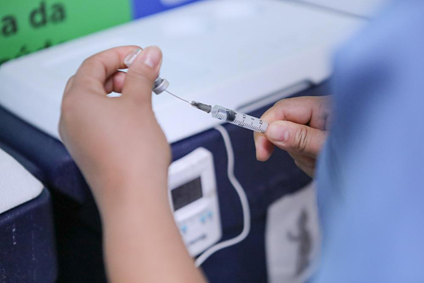 Vacina contra a dengue