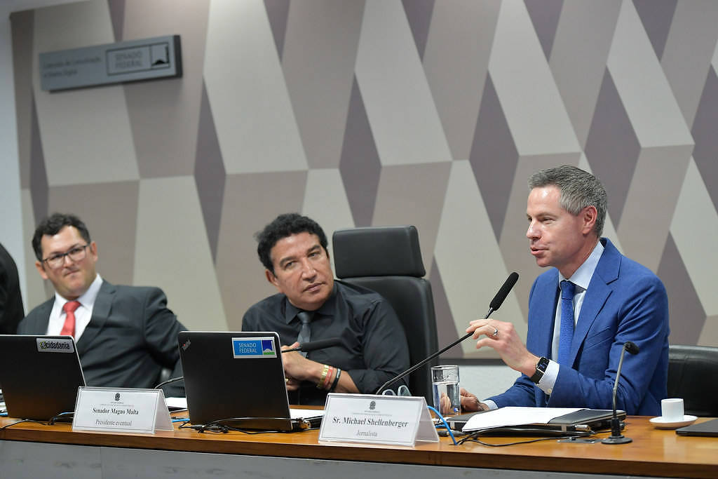 David Ágape, Magno Malta e Michael Shellenberger durante audiência pública na Comissão de Educação do Senado