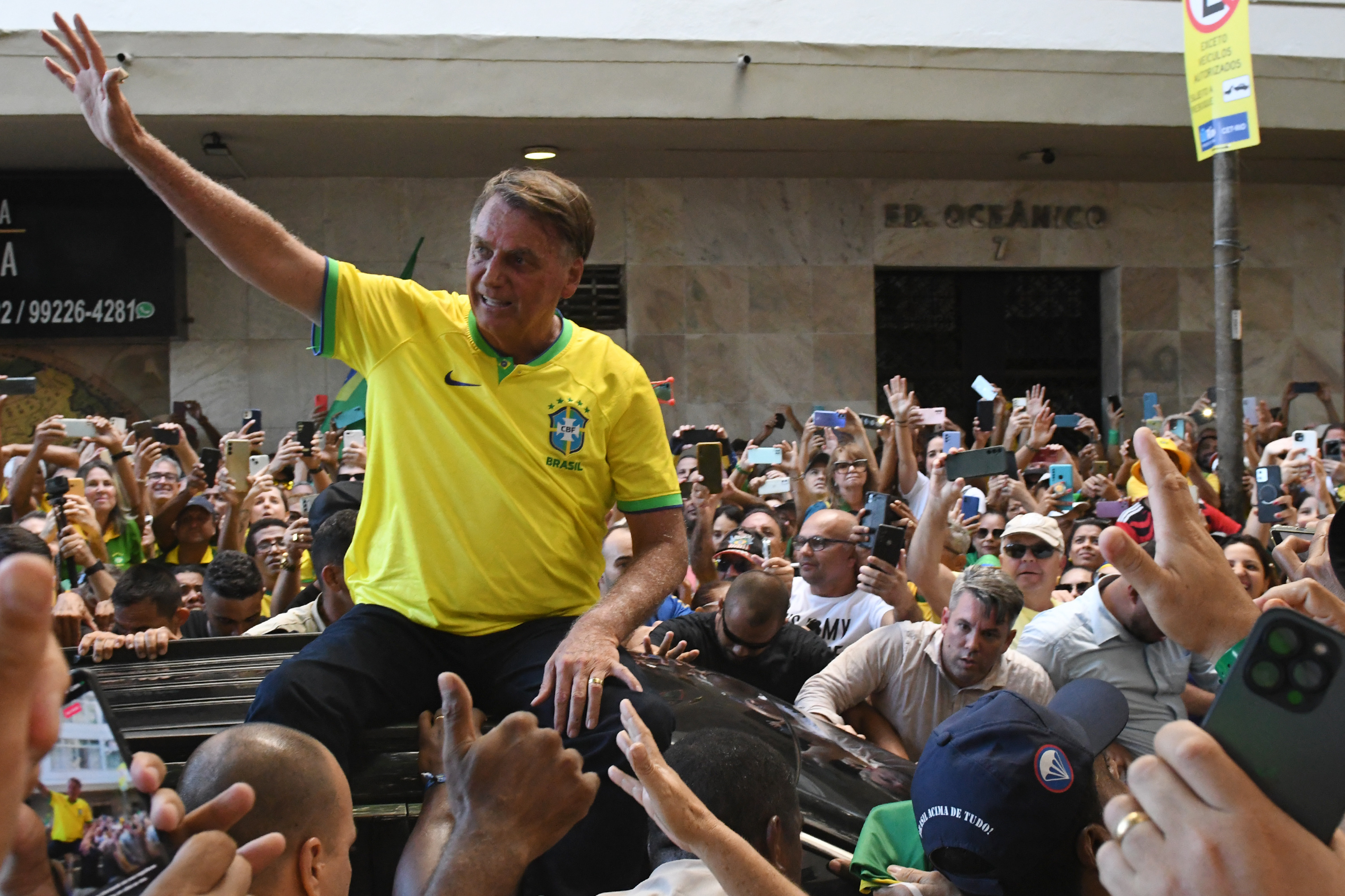 Bolsonaro e apoiadores no Rio de Janeiro