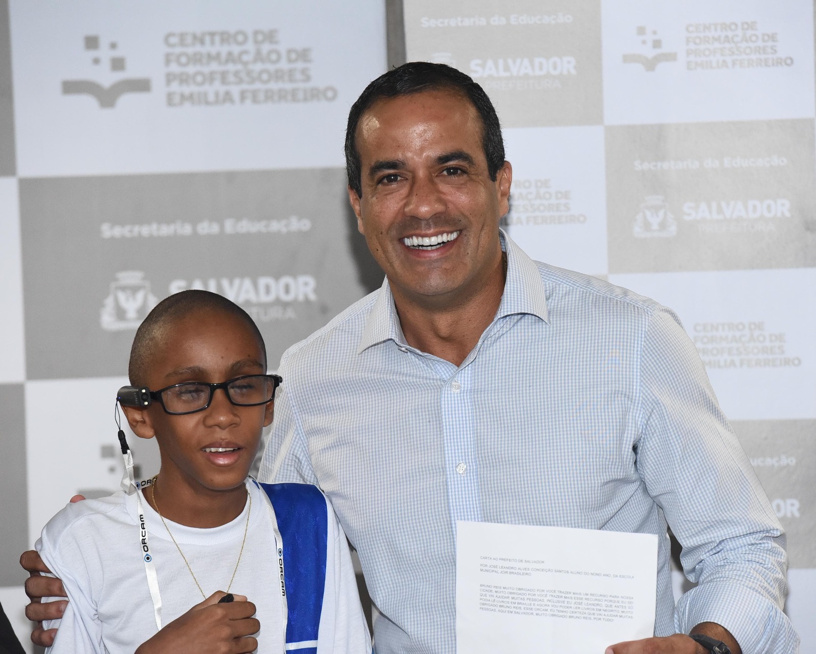 Declarações foram dadas pelo prefeito ao participar da entrega de óculos com tecnologia assistiva para a rede municipal de ensino