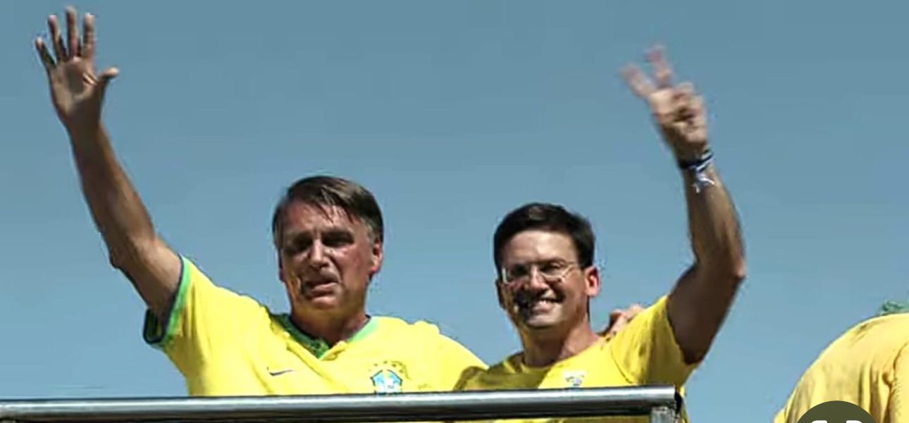 Bolsonaro e João Roma Bolsonaro e João Roma