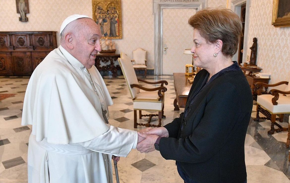Papa Francisco e DIlma Rousseff Papa Francisco e DIlma Rousseff