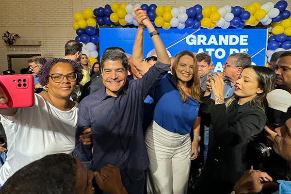 ACM Neto e a prefeita de Vitória da Conquista, Sheila Lemos (União Brasil)