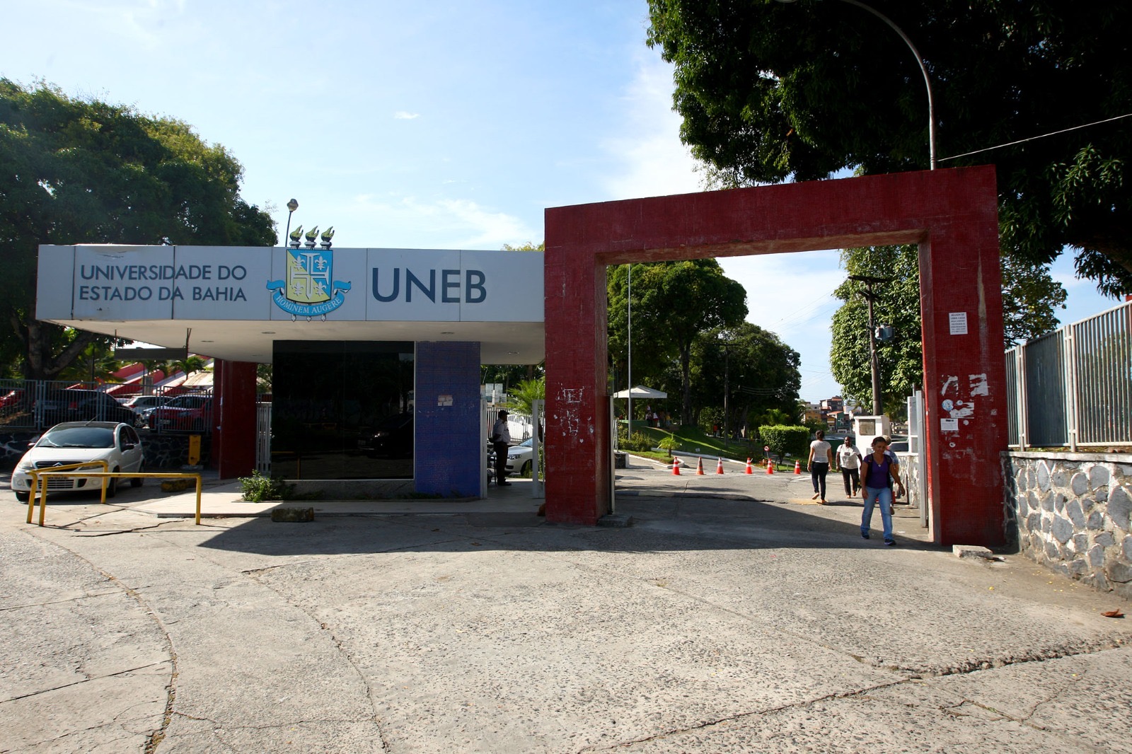 O objetivo do programa é possibilitar que, a partir do apoio financeiro, os estudantes possam se manter nas universidades e concluir os seus estudos