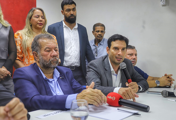 O presidente nacional licenciado do PDT e ministro da Previdência, Carlos Lupi,e o deputado federal Leo Prates