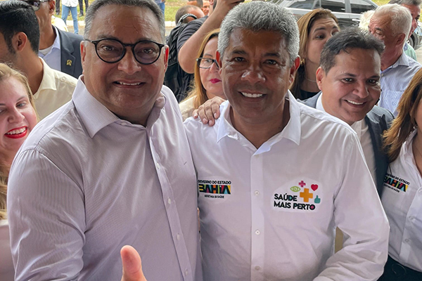 O deputado estadual Luciano Araujo (Solidariedade) com o governador Jerônimo Rodrigues (PT)
