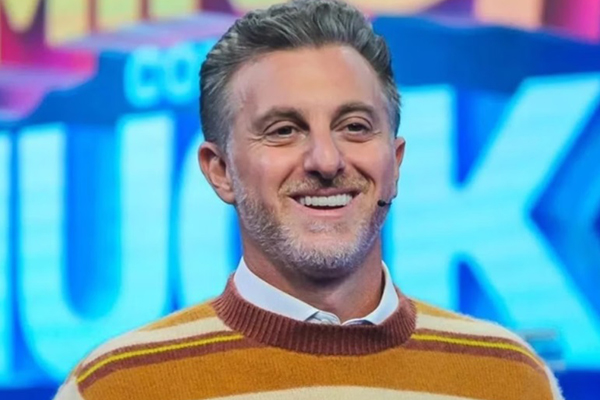 O apresentador Luciano Huck