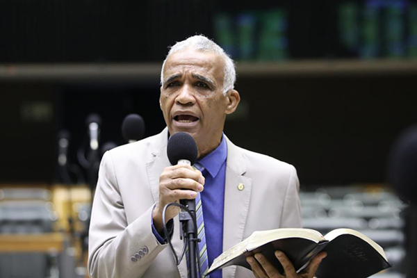 Pastor Sargento Isidório 