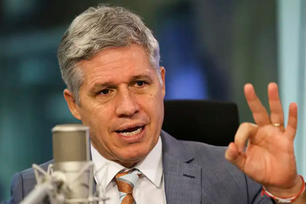 Ministro Paulo Teixeira, do Desenvolvimento Agrário