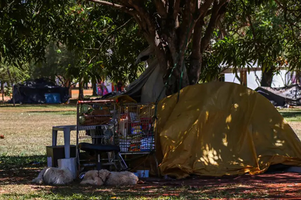 País registrou 6.177 denúncias de violência contra população de rua