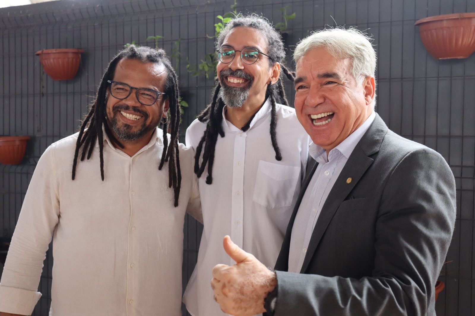 Pela primeira vez na história do PSOL de Feira de Santana, a sigla vai apoiar uma pré-candidatura do PT