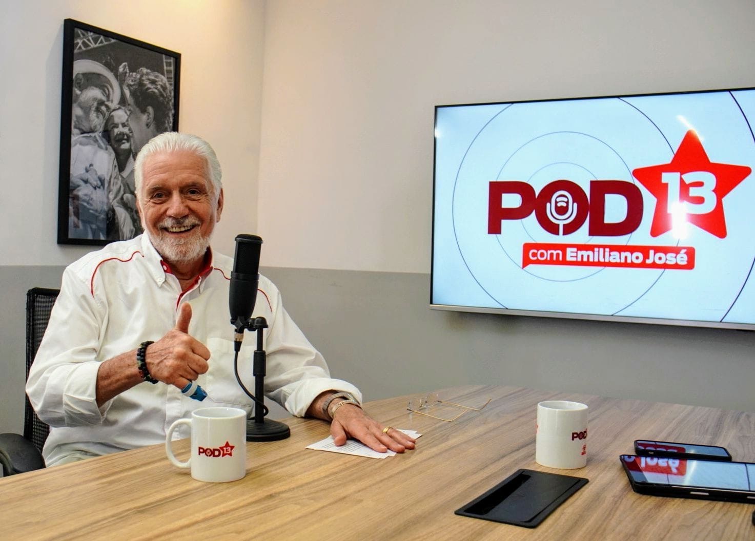 Senador e líder do governo Lula no Senado, Jaques Wagner