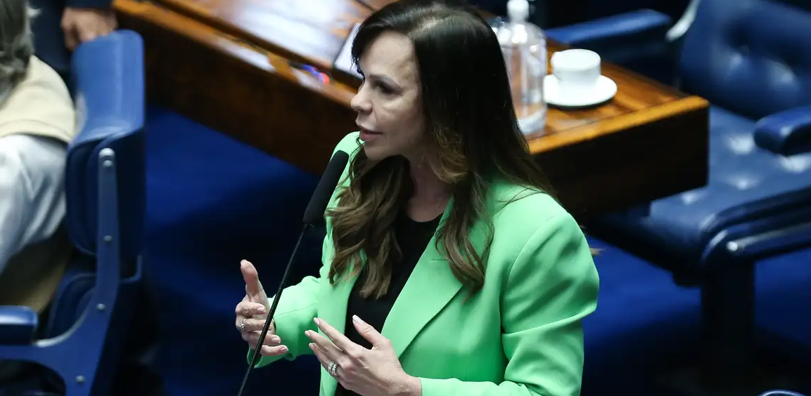 A coordenadora geral da Campanha Nacional pelo Direito à Educação, Andressa Pellanda