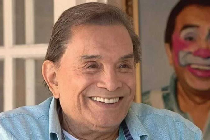 Ex-Trapalhões faz 88 anos, conta como é a relação com Renato Aragão e afirma que politicamente correto atrapalha a comédia