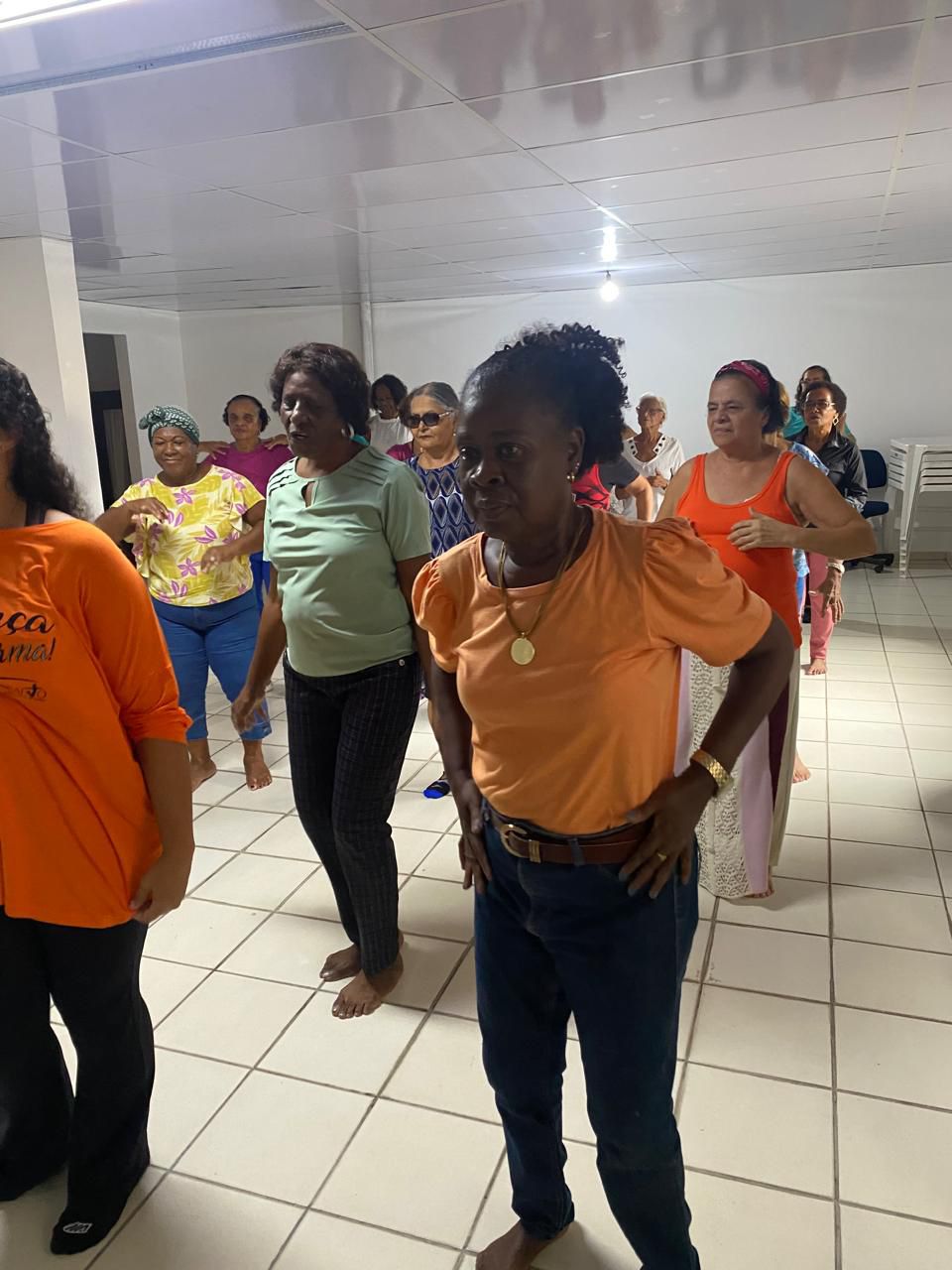 Previdência de Salvador promove aulas de dança, yoga e teatro para aposentados e pensionistas