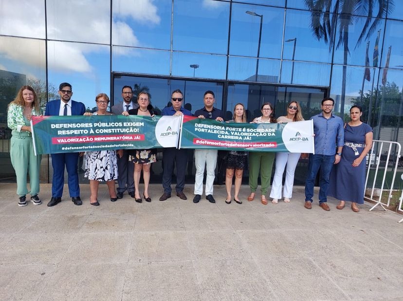 Defensores resolveram parar suas atividades, em assembleia realizada no último dia 03 de maio