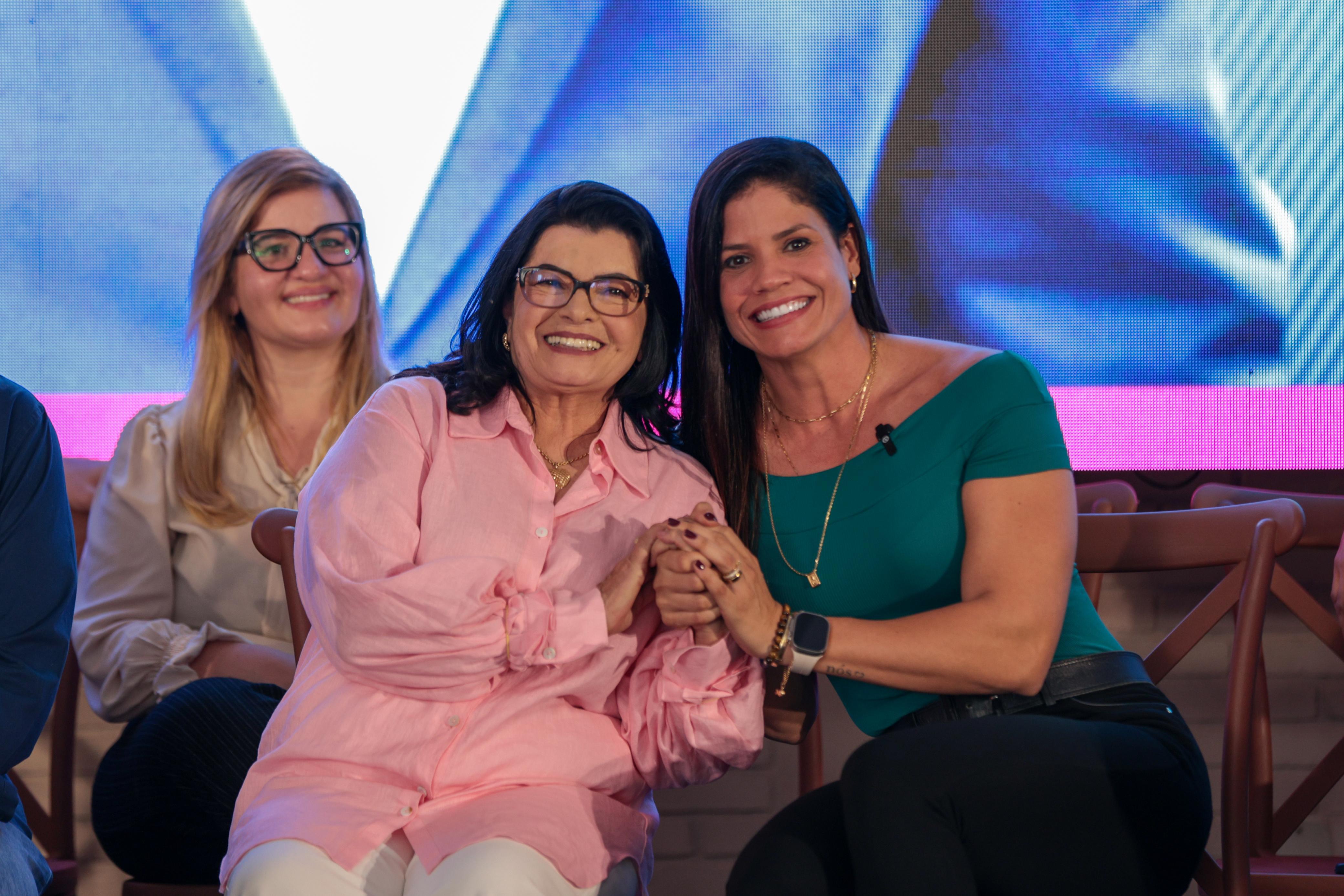 A titular da SIHS participou do evento do seu partido, o MDB, que oficializou a pré-candidatura da vereadora conquistense à prefeitura da cidade