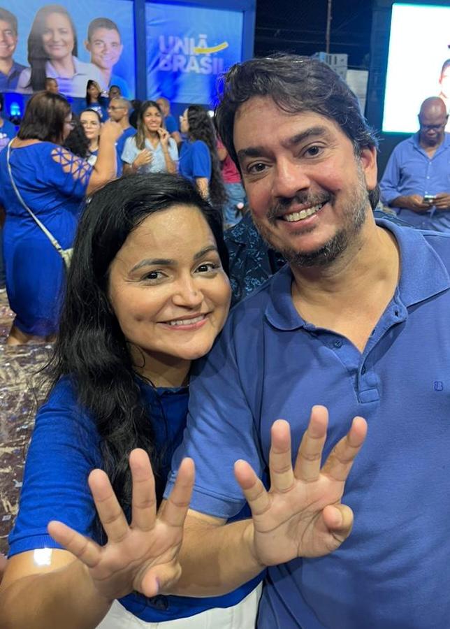 Débora Régis e Pedro Tavares