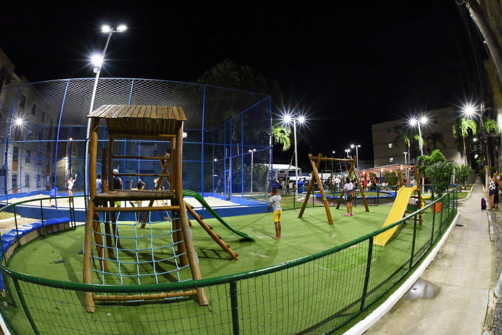 Equipamento de lazer e convivência foi entregue pelo prefeito Bruno Reis aos moradores nesta sexta-feira (24) Equipamento de lazer e convivência foi entregue pelo prefeito Bruno Reis aos moradores nesta sexta-feira (24)