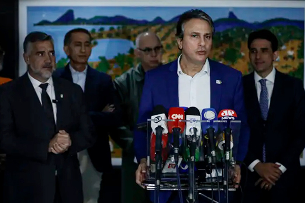 O anúncio foi feito pelo ministro da Educação, Camilo Santana