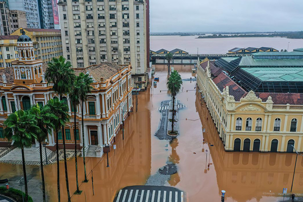 Centro de Porto Alegre alagado devido ao elevado volume de chuvas que atingem o Rio Grande do Sul nos últimos dias