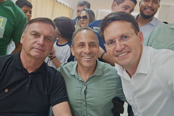 O ex-presidente Jair Bolsonaro (PL), Coronel França e João Roma