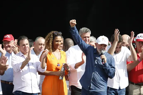 Lula participou nesta quarta-feira (1º) de um ato das centrais sindicais em comemoração ao Dia do Trabalhador