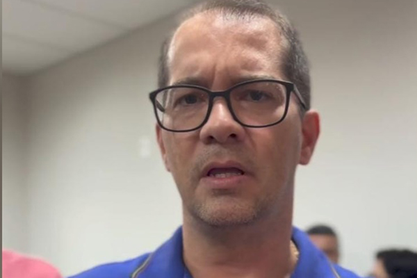 Imagem de Teixeira de Freitas: Prefeito diz que não foi a inauguração de hospital por “motivos pessoais”