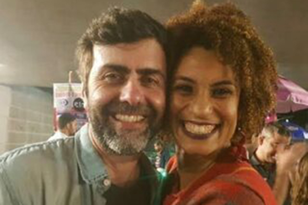 Marielle Franco foi assessora de Marcelo Freixo antes de se candidatar Marielle Franco foi assessora de Marcelo Freixo antes de se candidatar