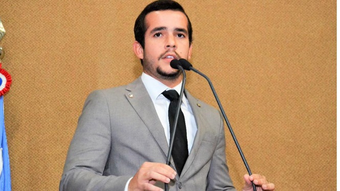 O deputado estadual Matheus Ferreira é filho do vice-governador O deputado estadual Matheus Ferreira é filho do vice-governador