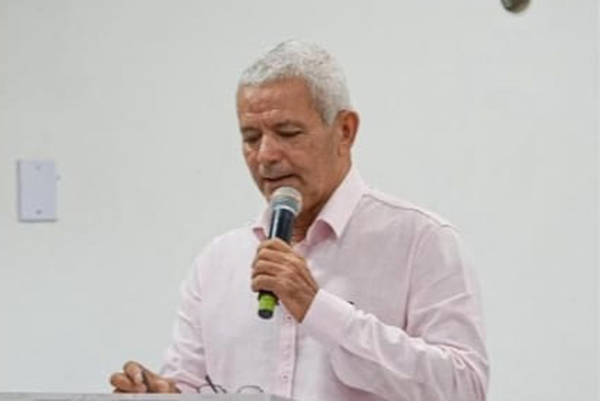O prefeito de Catu, Narlison Borges de Sales (PT), popularmente conhecido por ‘Pequeno Sales’