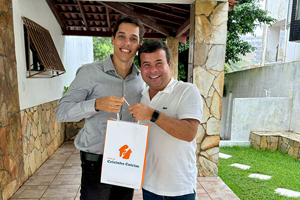 O cônsul honorário da Holanda, Philipp Teles Von Hauenschild, e Celsinho Cotrim O cônsul honorário da Holanda, Philipp Teles Von Hauenschild, e Celsinho Cotrim