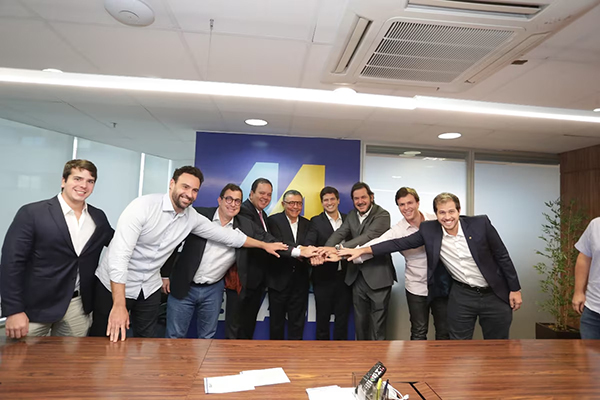 Reunião do União Brasil que selou o apoio a João Campos (PSB) no Recife